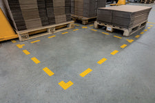 DUURZAME parkeerplaatsmarkering, T-vorm, zelfklevend, geel